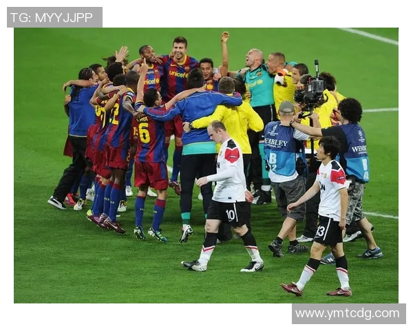 足球明星的魅力瞬间展现他们在赛场上的风采与迷人魅力的精彩图片合集